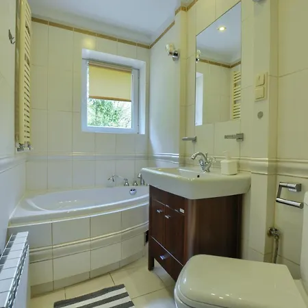 Biale Tarasy בית הארחה 3*